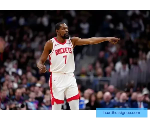 杜兰特25分6篮板终结老鹰11连胜 末节与队友热聊咧嘴大笑